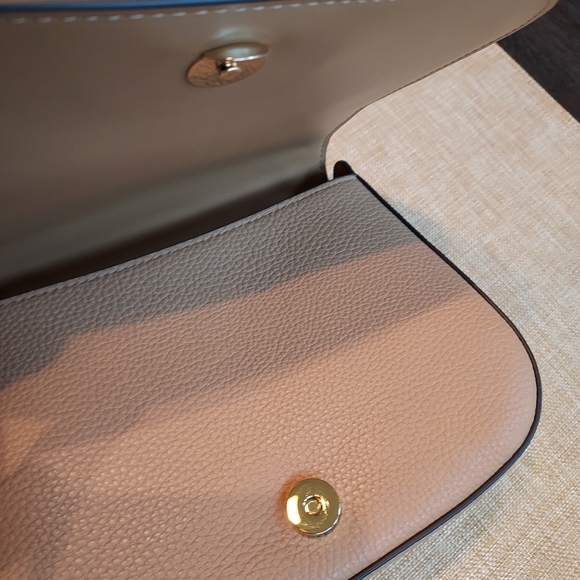 Kate Spade Tan Crossbody Bag NWOT!! - Picture 6 of 6